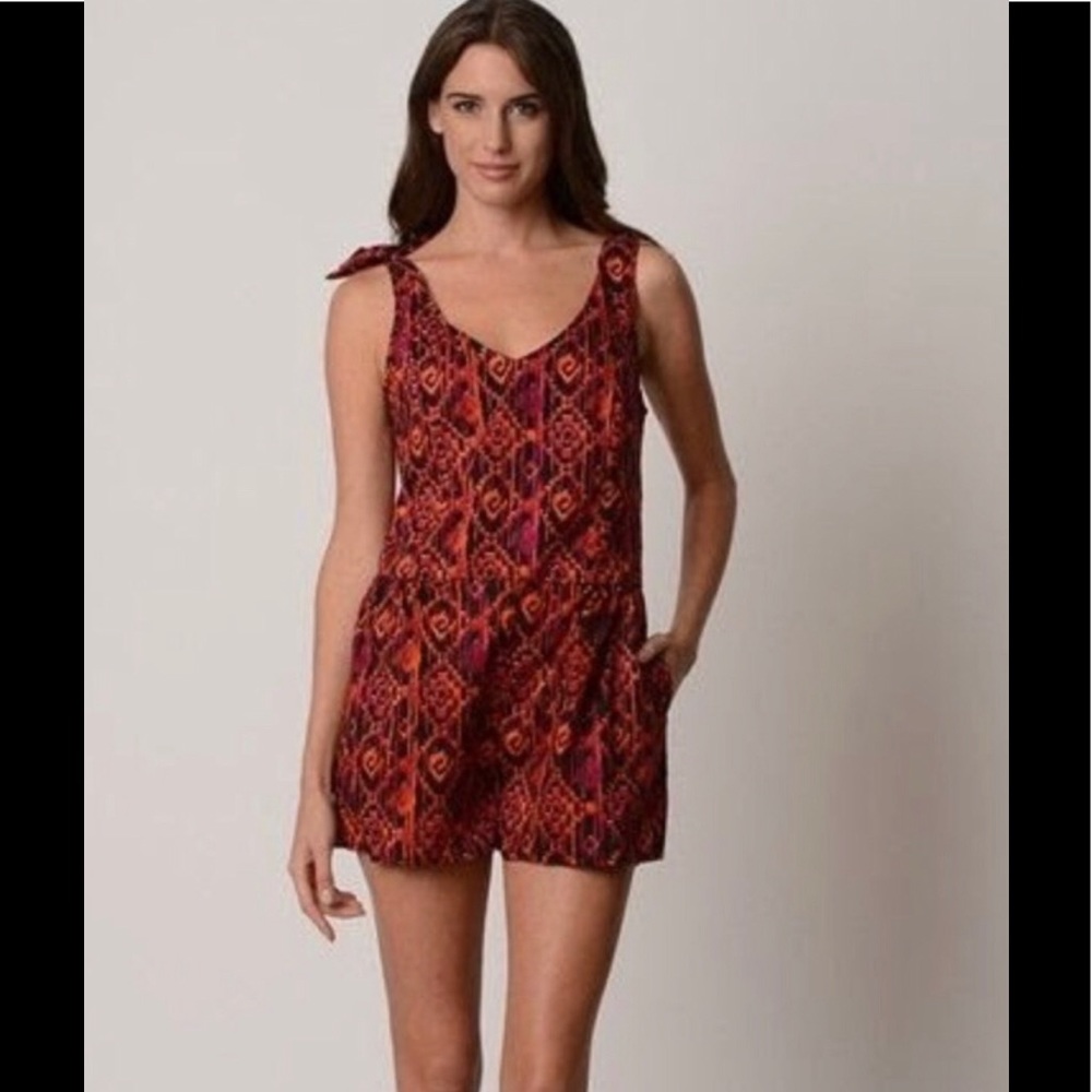Miley‎ Cyrus x BCBGMaxazria comb romper shorts juniors size 4 NWT